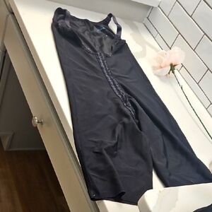 Black Sleeveless Chape Wear Marena